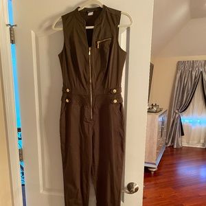 Olive jumpsuit with gold details